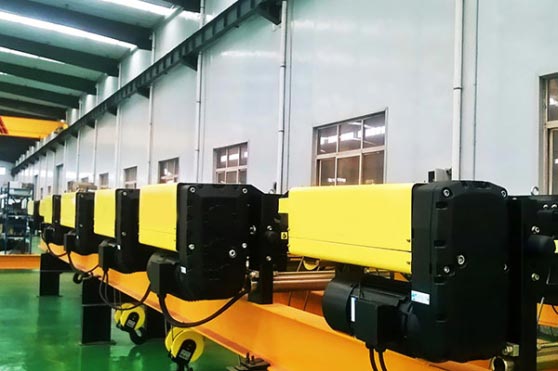 How to prevent the electric hoist from rusting